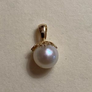 14K Yellow Gold and Pearl Pendant